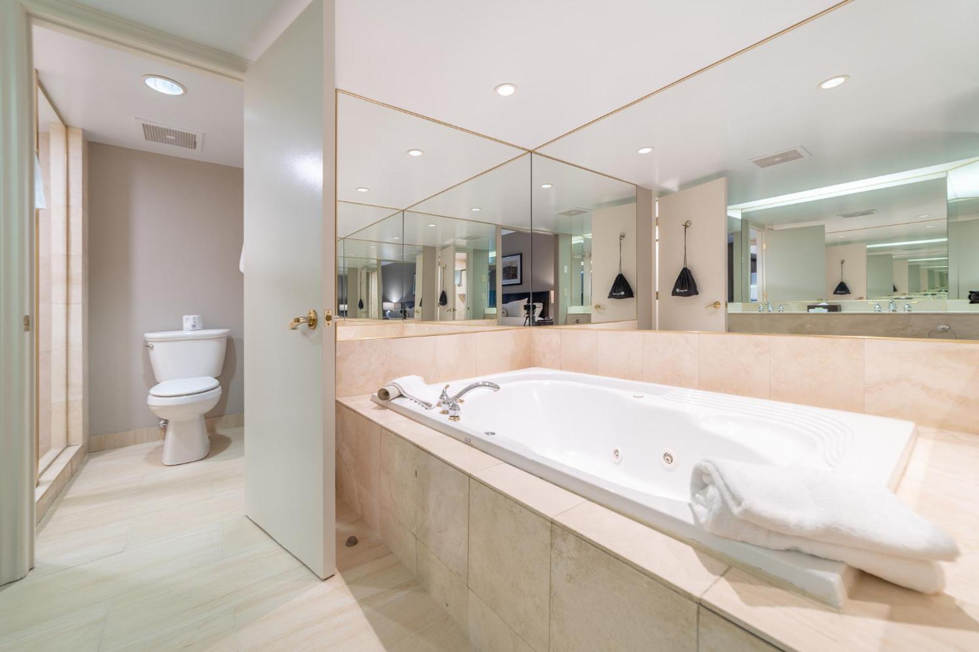 Horseshoe Valley Suites - The Azure Shanty Bay Bagian luar foto